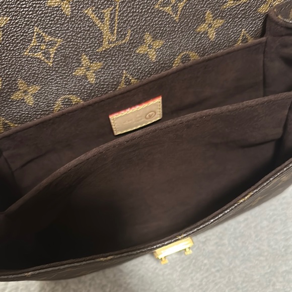 Louis Vuitton Pochette Metis Bag Excellent condition - Picture 8 of 9